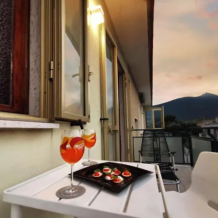 Lejlighed Maison Olga - Incantevole Nuovo Trilocale Vista Montagna-mare Con Parcheggio *