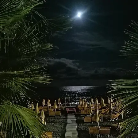 Maison Olga - Incantevole Nuovo Trilocale Vista Montagna-mare Con Parcheggio 아파트 보르게토 산토 스피리토